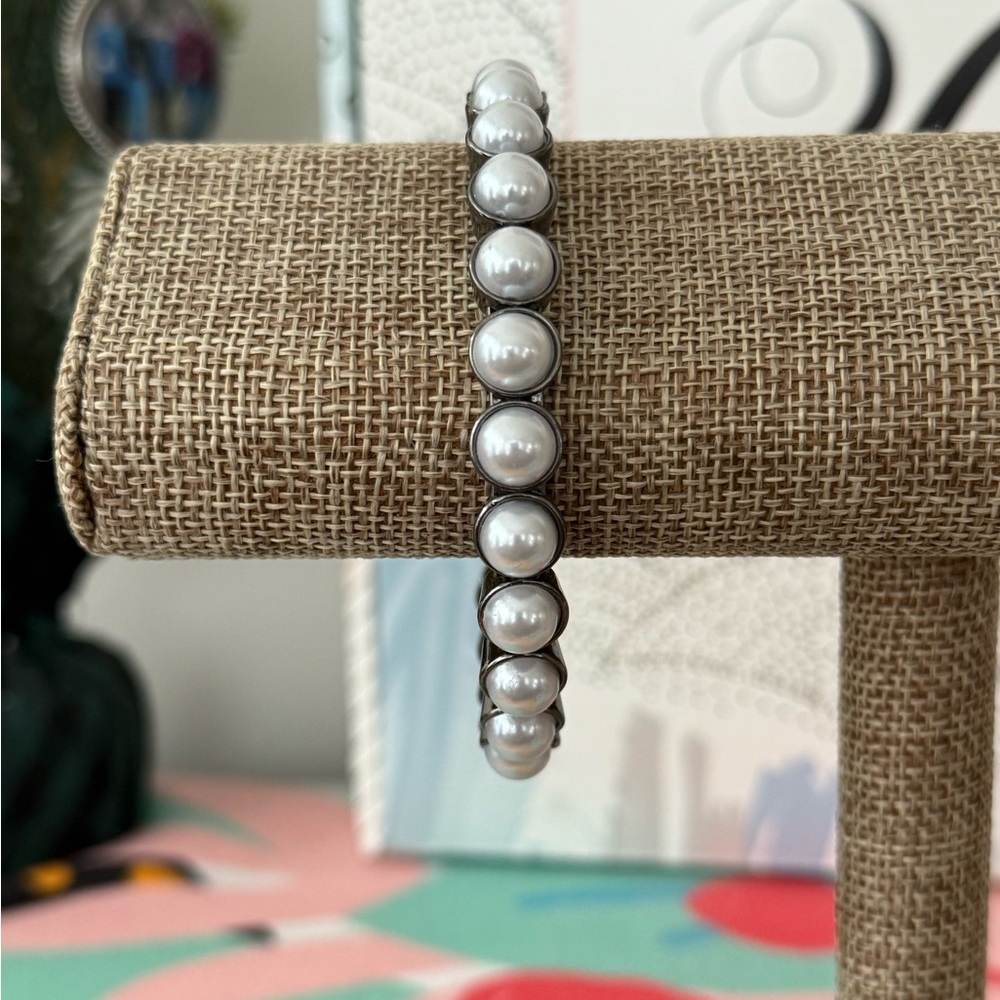 Plunder Silver and White Pearl Bracelet